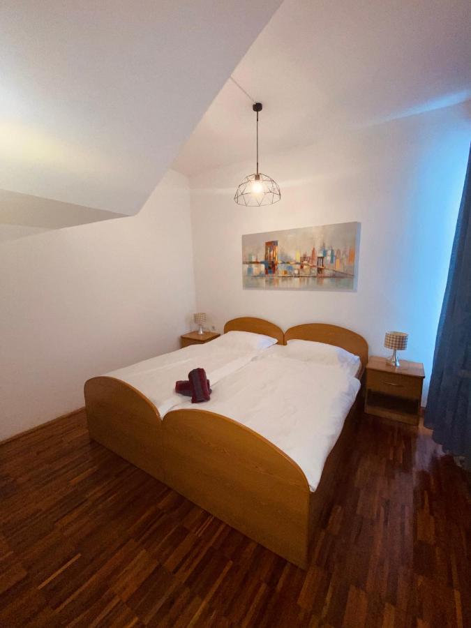 Apartment Andrea Baska Voda Luaran gambar