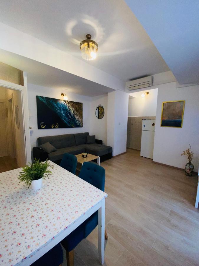 Apartment Andrea Baska Voda Luaran gambar