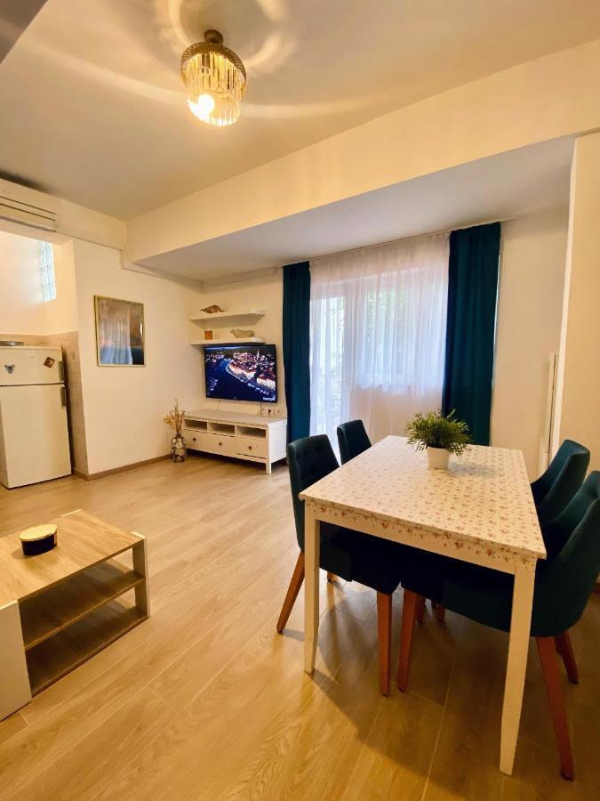 Apartment Andrea Baska Voda Luaran gambar